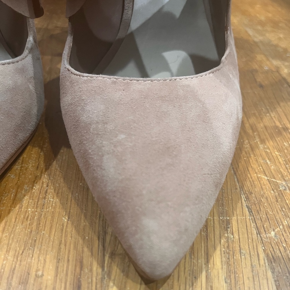 Lord & Taylor Block Heels with Sophisticated Design - Picture 2 of 8